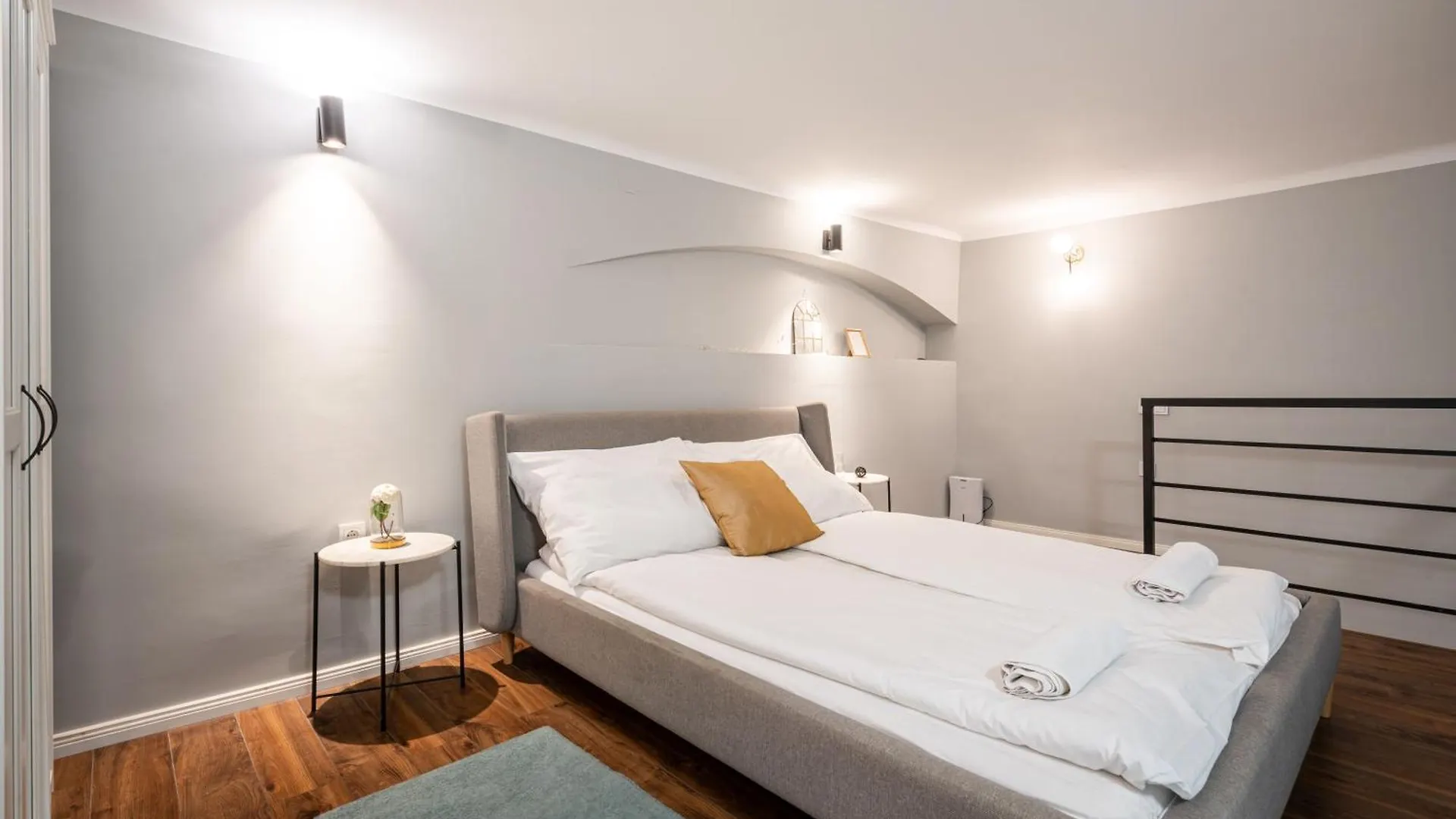 C76 - Boutique Apartments, Best Location By Bqa Budapest Apartment